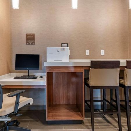 Comfort Suites Camp Hill-Harrisburg West Екстериор снимка